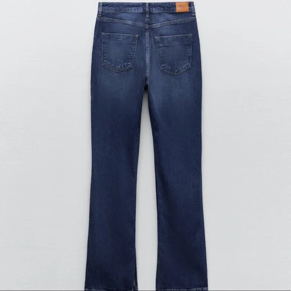 Zara Slim Flare Jeans - Picture 2 of 6